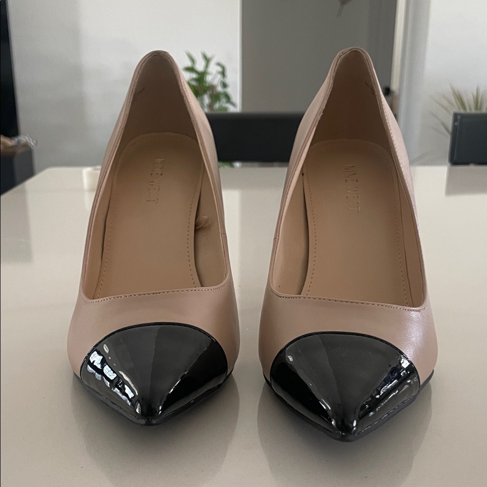 Nine West Black and Cream Pointed Heels - Picture 6 of 6